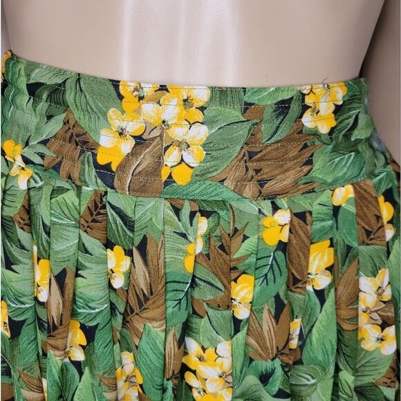 Vintage Pauline Paris fully Pleated all-over floral print midi skirt. - Picture 8 of 14